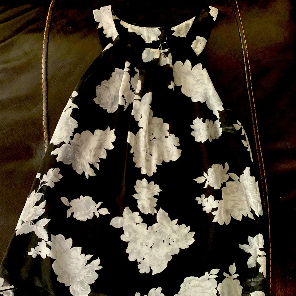 Black and Gray Floral & Flowy Top